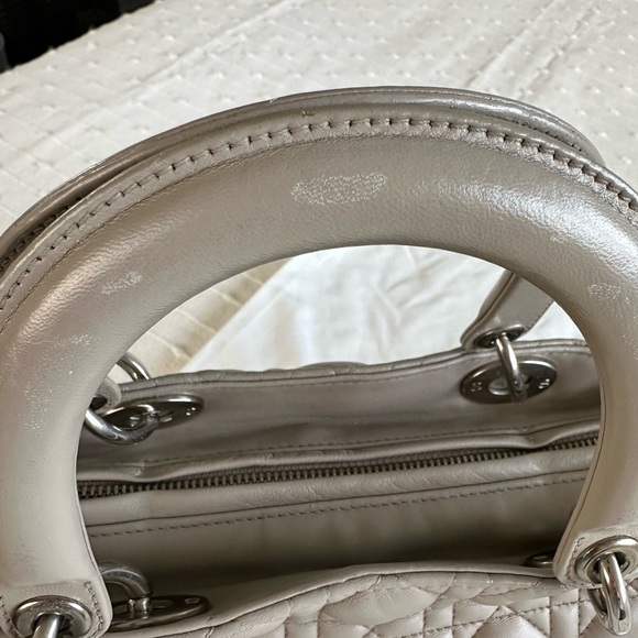 Dior Lady Dior bag Tote Bag grey color - Picture 6 of 13